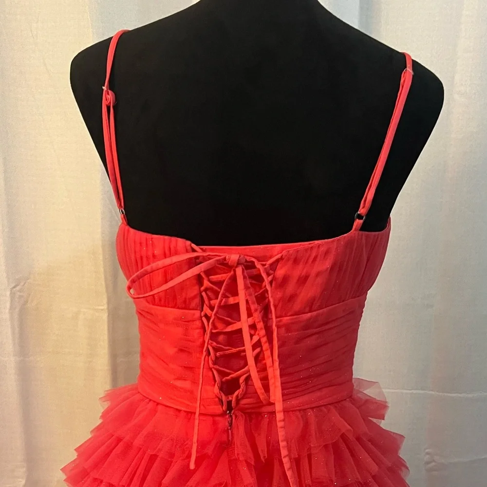 Elegant Eureka Los Angeles Formal Gown 
Size-Medium - Picture 4 of 5